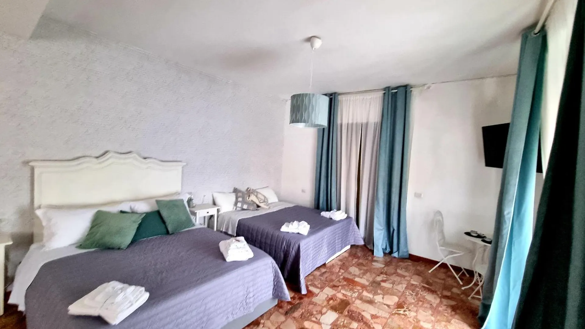 Happy In Naples Bed & Breakfast